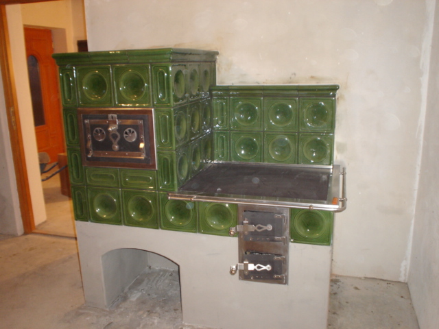 Kachlová kamna zelená