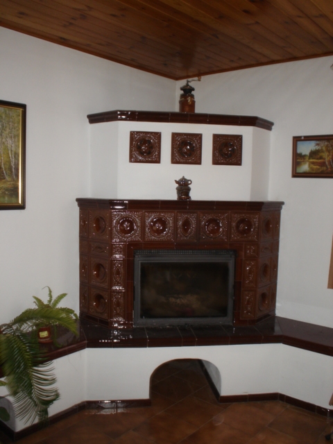 Kachlový krb Mlazice